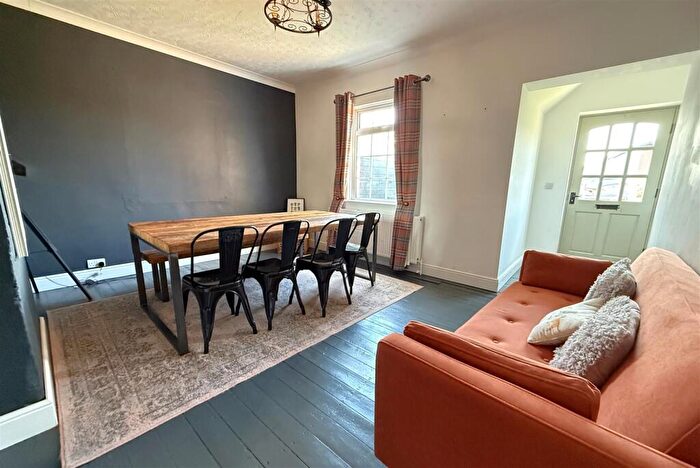 2 Bedroom Semi-Detached House For Sale In Works Lane, Barnstone, NG13