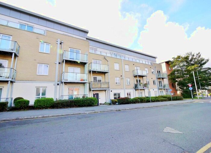 2 Bedroom Flat To Rent In Brunel House, St James Road, Brentwood, Essex, CM14