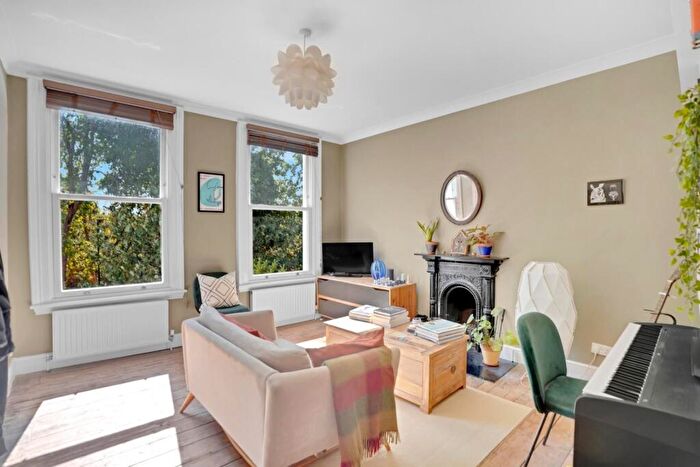 1 Bedroom Flat For Sale In Peckham Rye, London, SE15