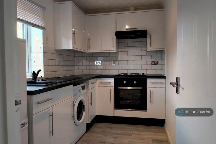 1 Bedroom Flat To Rent In Friday Wood Green, Colchester, CO2