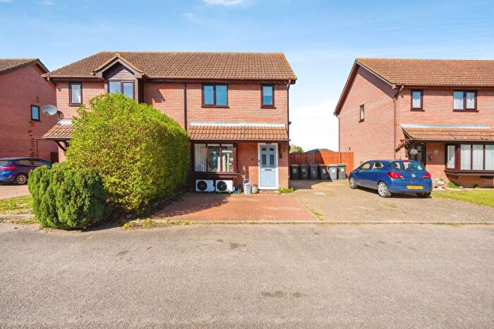 3 Bedroom Semi Detached House For Sale In Whitley Road, Shortstown, Bedford, MK42
