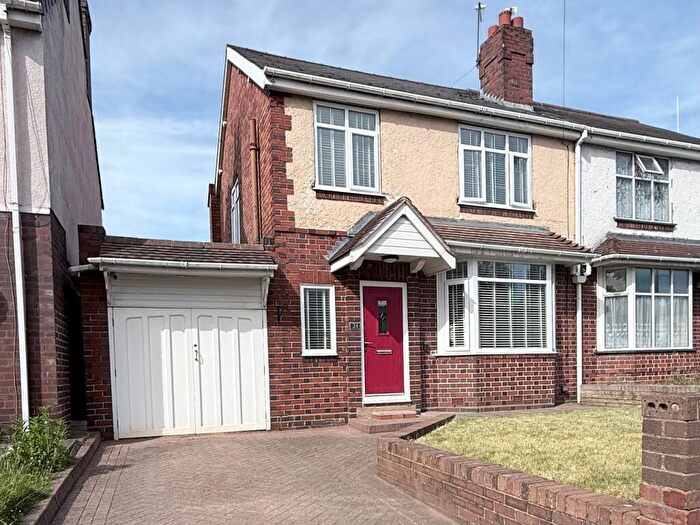 3 Bedroom Semi-Detached House For Sale In Hall Green Road, West Bromwich, B71