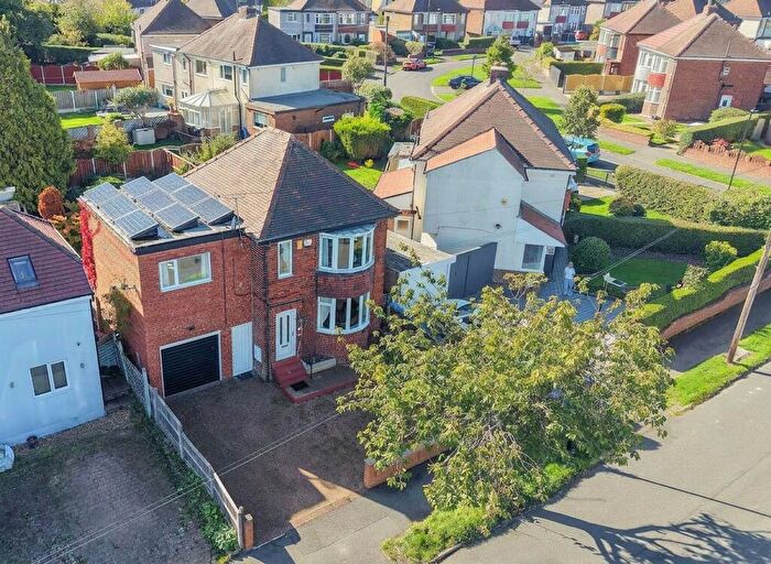 4 Bedroom Detached House For Sale In Basegreen Avenue, Sheffield, S12