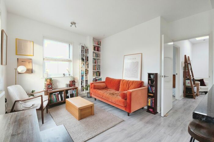 1 Bedroom Flat To Rent In Smedley Street, London, SW4
