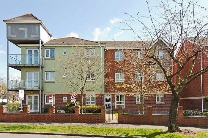 2 Bedroom Flat To Rent In East Park Way, Wolverhampton, WV1