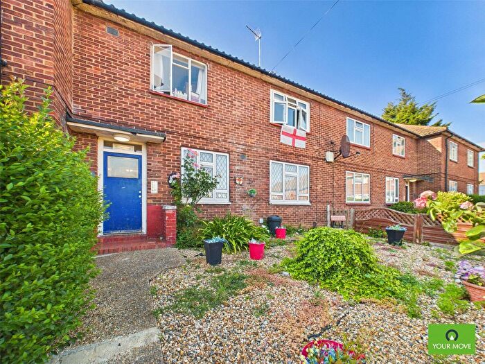 1 Bedroom Flat For Sale In Bridgwater Close, Romford, Havering, RM3