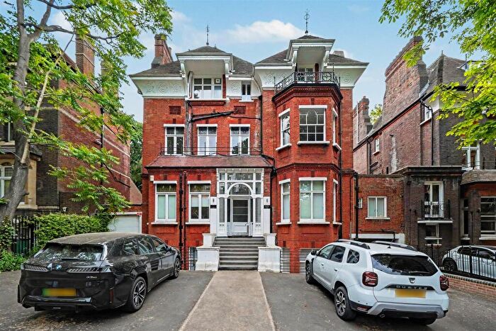 4 Bedroom Apartment For Sale In Fitzjohn's Avenue, Hampstead, London, NW3