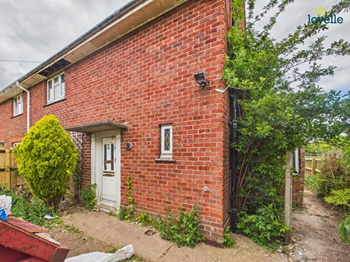 3 Bedroom Semi-Detached House For Sale In Thornton Road, North Owersby, LN8