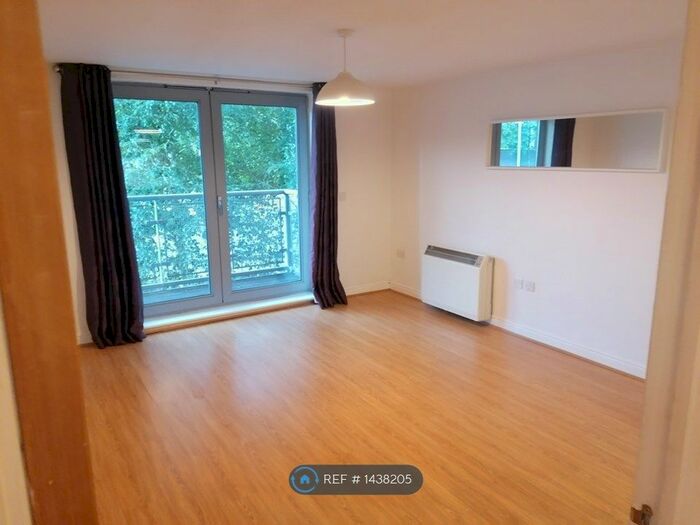 1 Bedroom Flat To Rent In Kelvin Gate, Bracknell, RG12