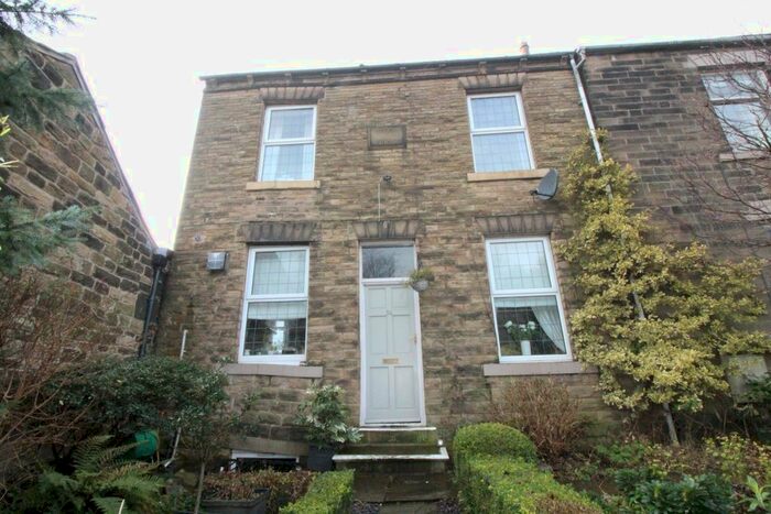 2 Bedroom End Of Terrace House To Rent In High Street, Birstall, Batley, WF17