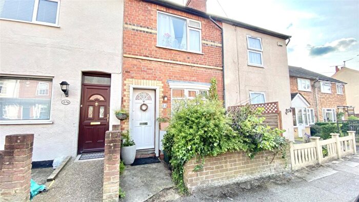 3 Bedroom Terraced House For Sale In Downing Road, Tilehurst, Reading, Berkshire, RG31