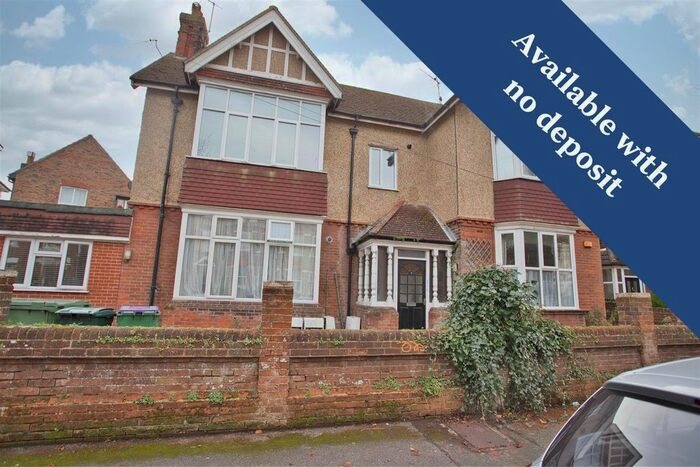 2 Bedroom Flat To Rent In Brockman Road, Folkestone, CT20