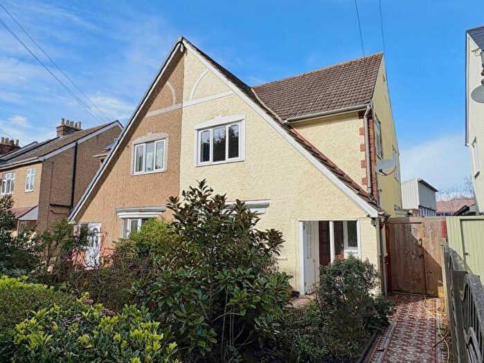 3 Bedroom Semi-Detached House For Sale In Foxbury Lane, Gosport, PO13