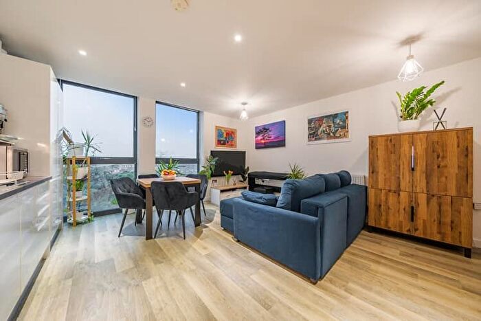 2 Bedroom Flat For Sale In Queens House, Twickenham, London, TW1