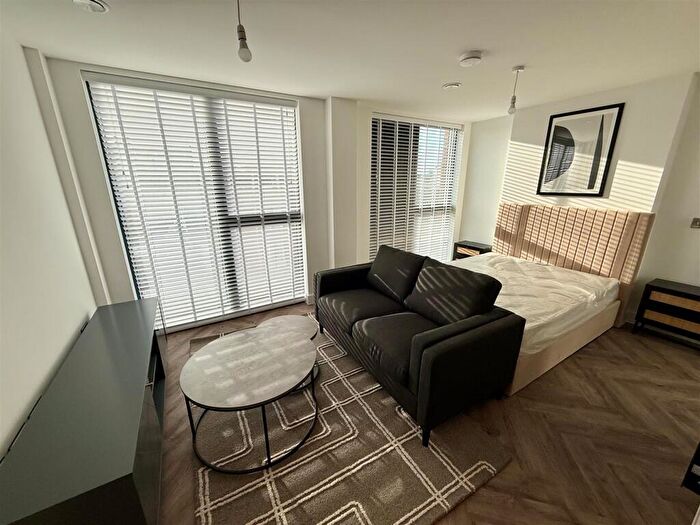 Studio To Rent In Weavers House, Castleward Boulevard, Derby, DE1