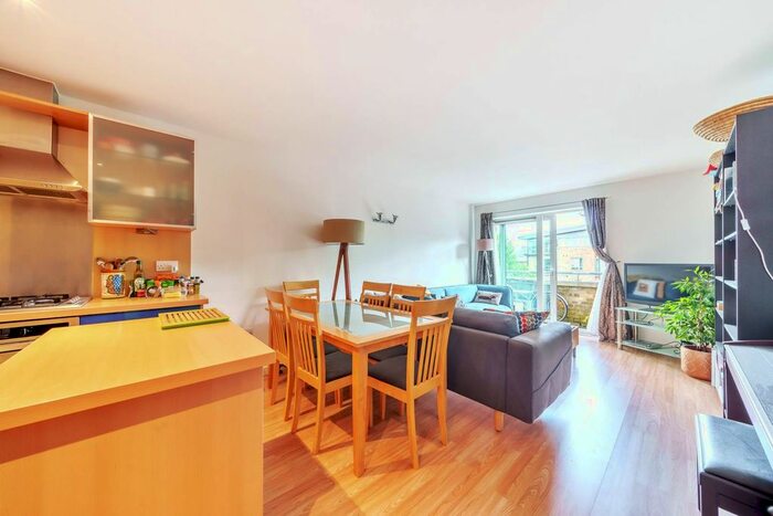 2 Bedroom Flat To Rent In Building, Woolwich, London, SE18