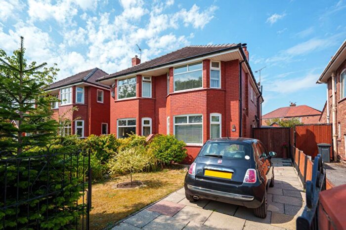 3 Bedroom Semi-Detached House For Sale In Larkfield Lane, Southport, PR9