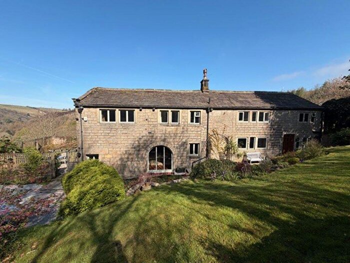 5 Bedroom Detached House For Sale In Shore Road, Todmorden, OL14