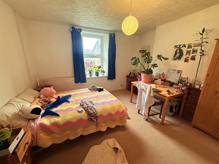 4 Bedroom House To Rent In Ambrose Street, Bangor, LL57