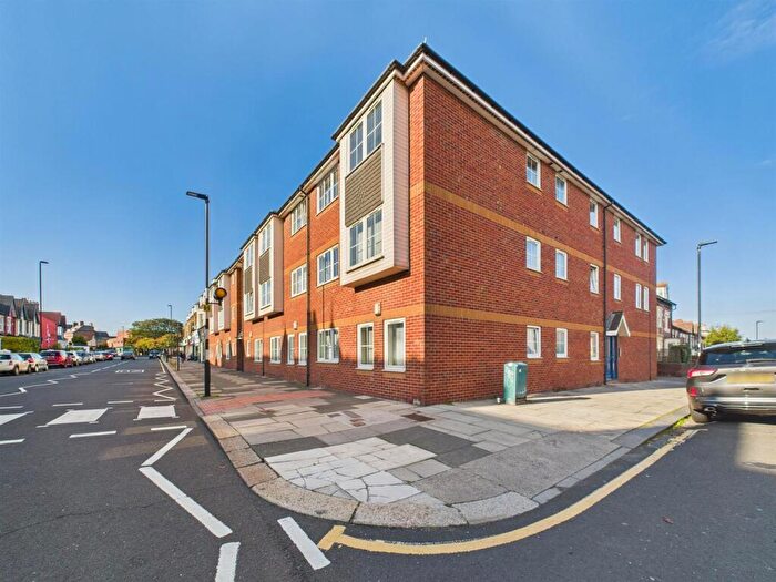 2 Bedroom Apartment To Rent In Verano Apartments, Whitley Bay, NE26