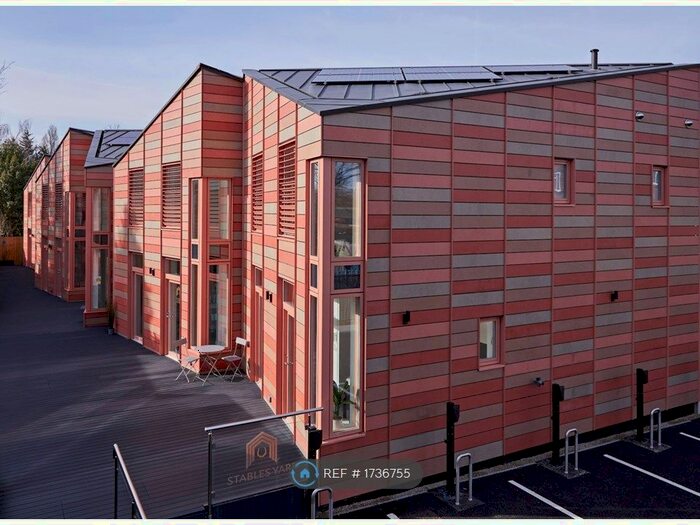 3 Bedroom Semi-Detached House To Rent In Ravenscroft Road, Beckenham, BR3