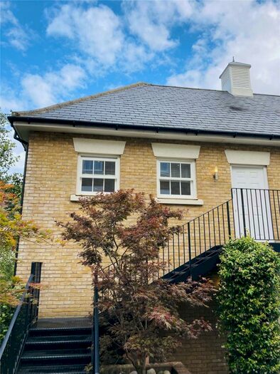 Studio To Rent In Westwood Drive, Canterbury, Kent, CT2