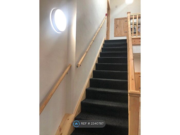 1 Bedroom Flat To Rent In Capel Moriah, Cerrigydrudion, LL21