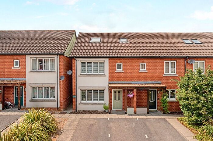 5 Bedroom End Terrace House For Sale In Guildford, Surrey, GU2