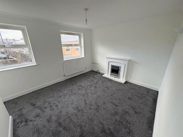 3 Bedroom Mews To Rent In Pitville Street, Darwen, BB3
