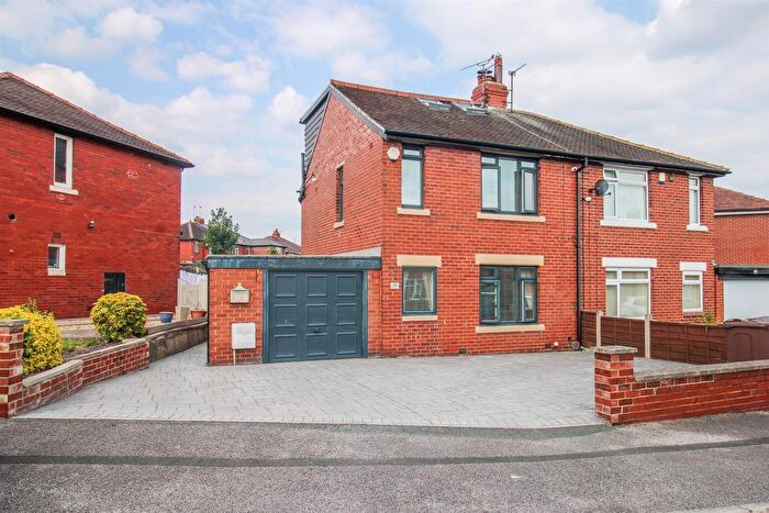 4 Bedroom Semi-Detached House For Sale In Johns Avenue, Lofthouse, Wakefield, WF3