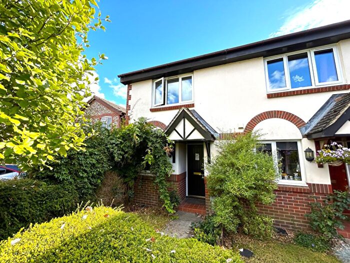 2 Bedroom House For Sale In St Lukes Close, Salisbury, SP1