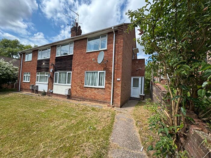 2 Bedroom Flat To Rent In Turners Road North, Luton, Bedfordshire, LU2