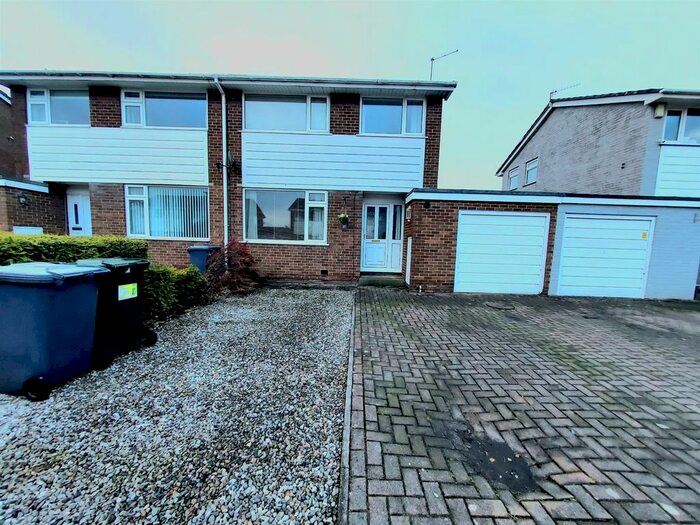 3 Bedroom Semi-Detached House To Rent In Birkdale Close, Lancaster, LA1