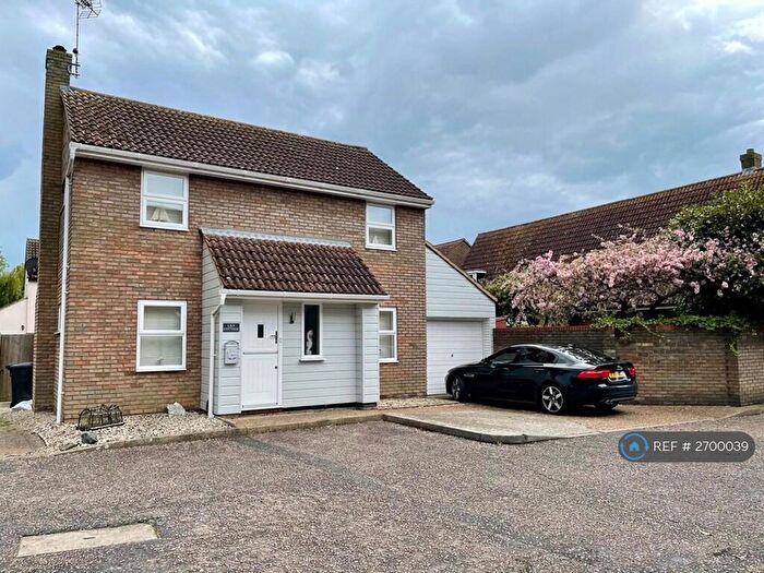 3 Bedroom Detached House To Rent In Yeldham Lock, Chelmsford, CM2