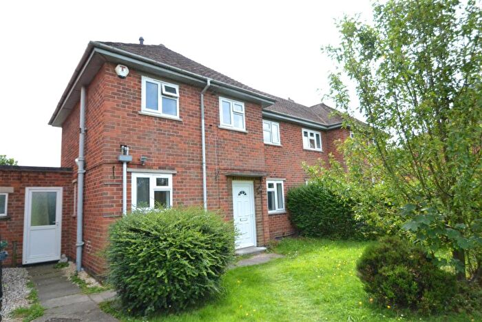3 Bedroom Semi-Detached House To Rent In Broadway, Loughborough, LE11