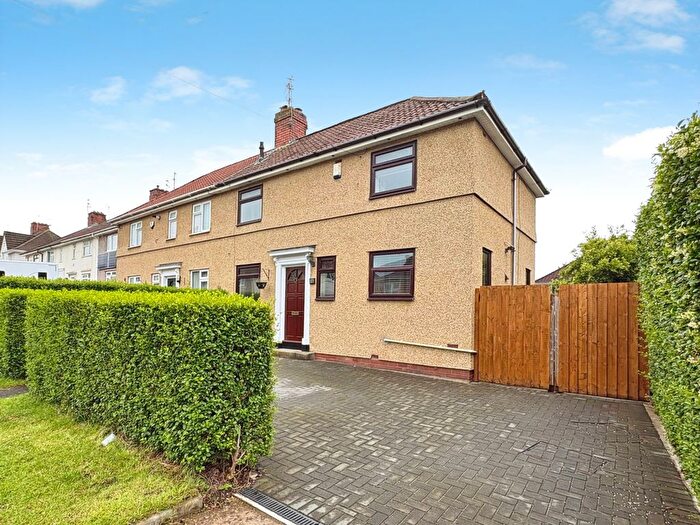 3 Bedroom Semi-Detached House For Sale In Frampton Crescent, Fishponds, Bristol, BS16
