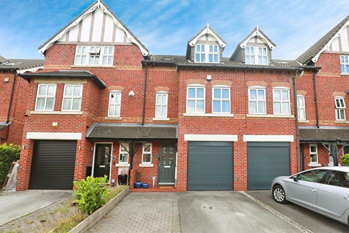 4 Bedroom Property For Sale In Blakemere Drive, Northwich, CW9