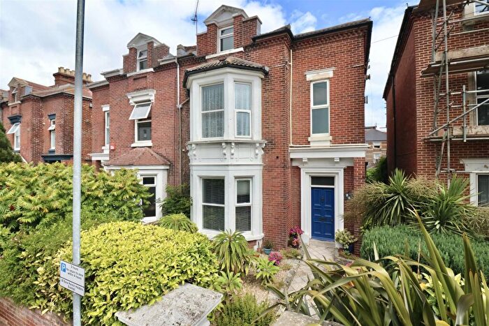 6 Bedroom Semi-Detached House For Sale In St. Andrews Road, Southsea, PO5