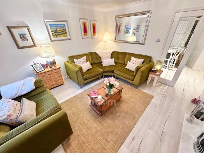 3 Bedroom Terraced House For Sale In Main Street, Lochwinnoch, PA12