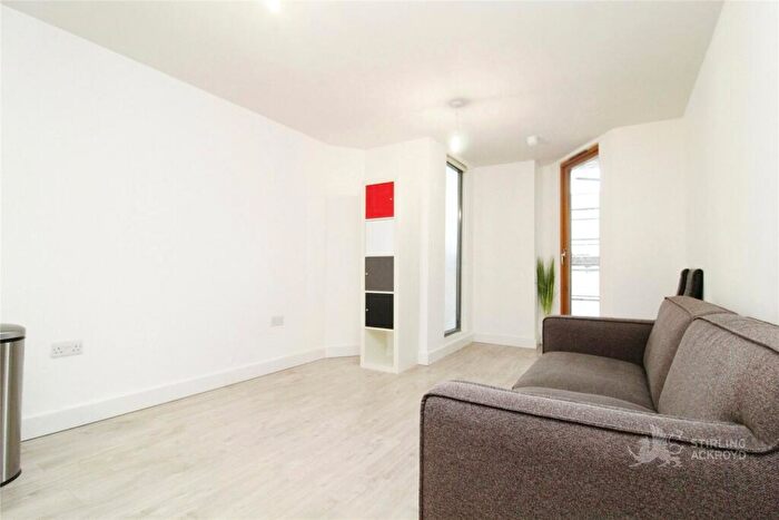 1 Bedroom Apartment To Rent In Whitgift Street, Croydon, CR0