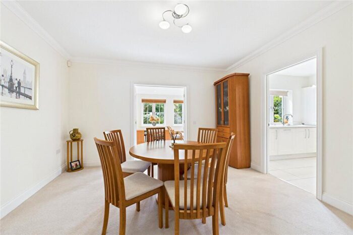 3 Bedroom Retirement Property For Sale In Cumber Place, Theale, Reading, Berkshire, RG7