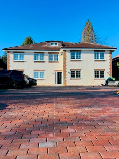 1 Bedroom Flat To Rent In Harvil Road, Uxbridge, UB10