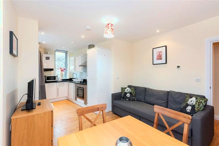1 Bedroom Flat To Rent In Mount Pleasant, London, WC1X