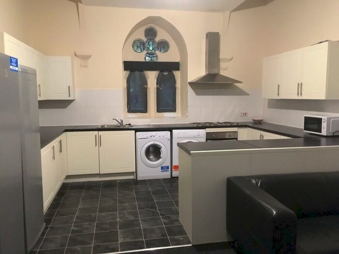 7 Bedroom Apartment To Rent In Hanover Street, Sheffield, S3