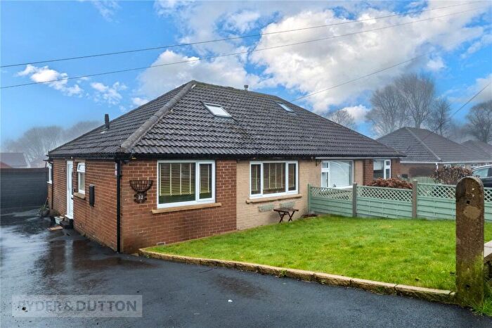 2 Bedroom Bungalow For Sale In Chiltern Avenue, Lindley, Huddersfield, West Yorkshire, HD3