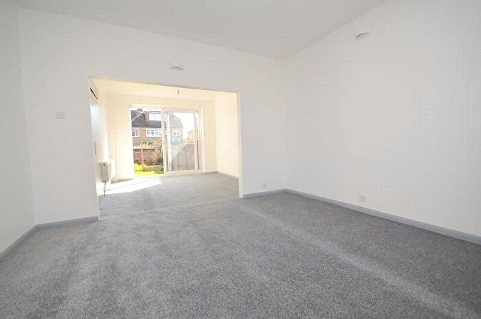 3 Bedroom Semi Detached House To Rent In Humber Drive, Upminster, RM14