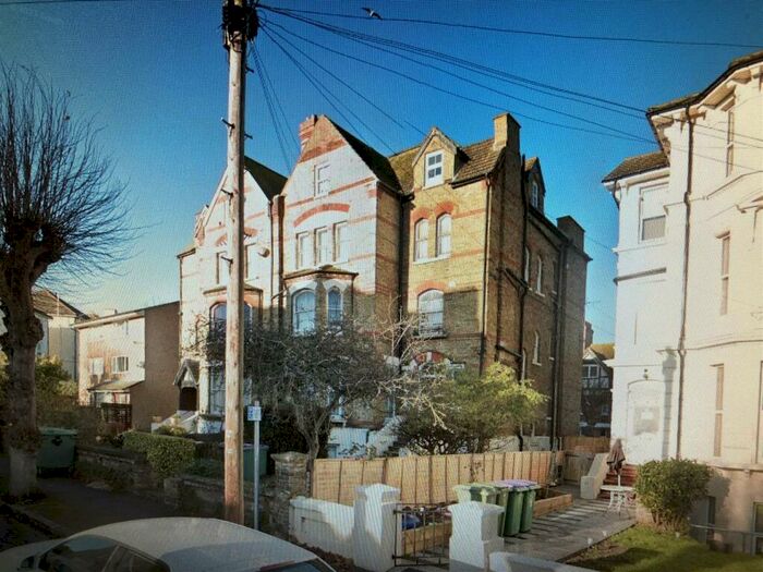 1 Bedroom Flat To Rent In Connaught Road, Folkestone, CT20
