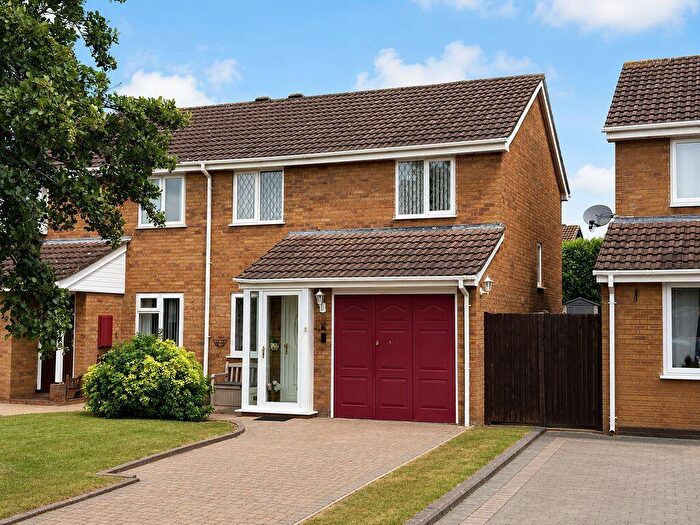 3 Bedroom Semi-Detached House For Sale In Falstaff Close, Sutton Coldfield, B76