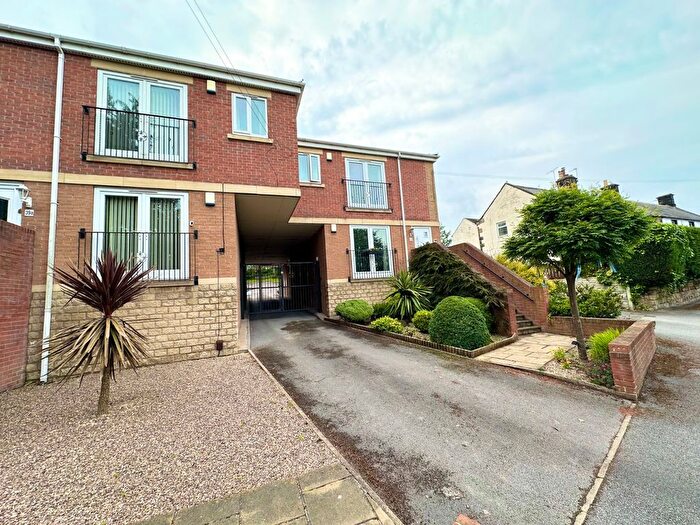 2 Bedroom Flat To Rent In Huddersfield Road, Darton, Barnsley, South Yorkshire, S75