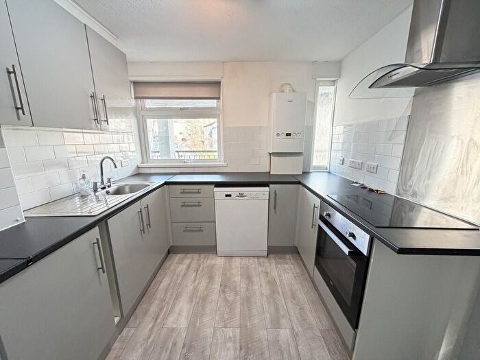 2 Bedroom Apartment To Rent In Vauxhall Street, PL4